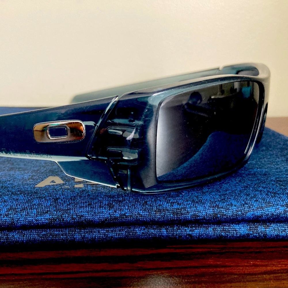Oakley Gas can sunglasses